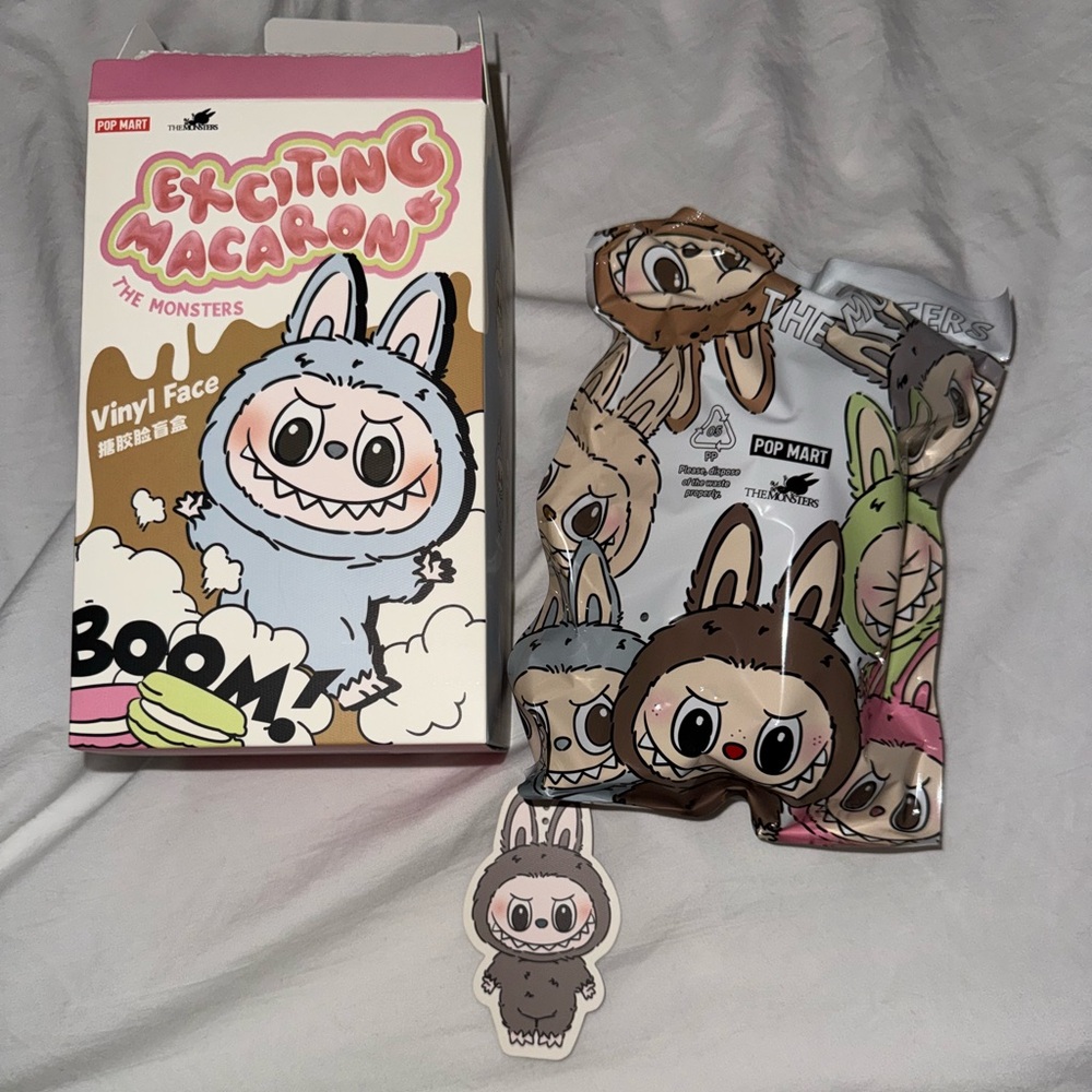 Labubu - Sesame Bean
100% authentic